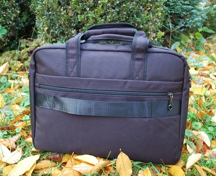 Pánska čierna aktovka kufrík veľká tmavé logo COVERI 