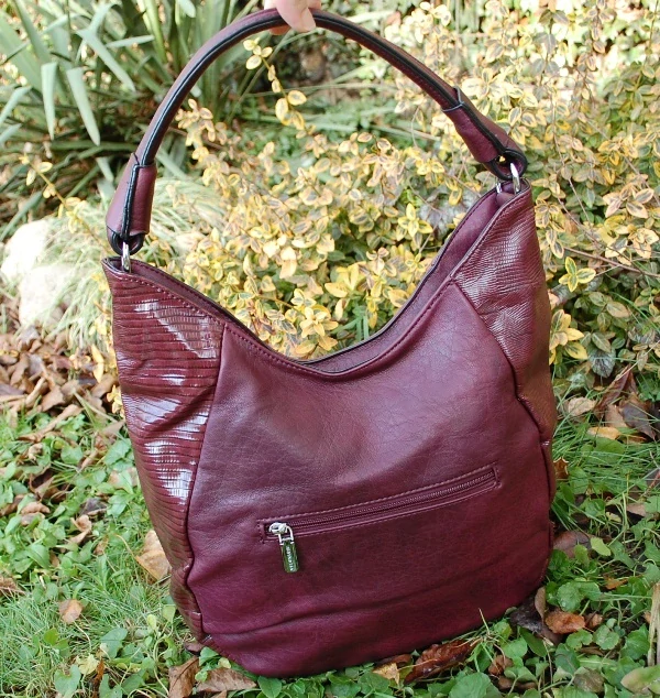 Kabelka bordová crossbody strieborné kovanie