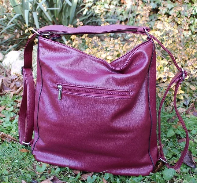 Kabelka batoh bordová crossbody strieborné kovanie 