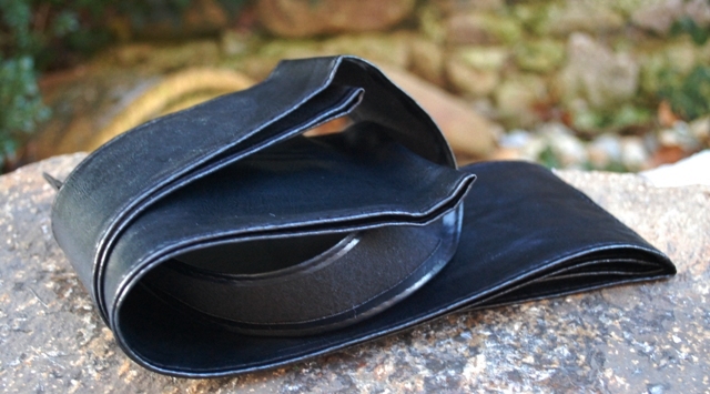 Čierny široký dlhý opasok