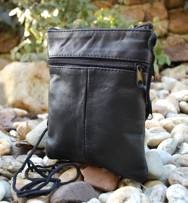  Pánska čierna taška malá na doklady koža