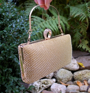 Kabelka zlatá štrasová plesová ozdobné zapínanie