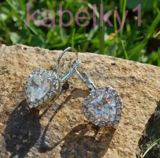 Náušnice srdiečka strieborný podklad brúsené sklo 