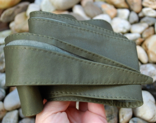 Zelený široký dlhý opasok z kože