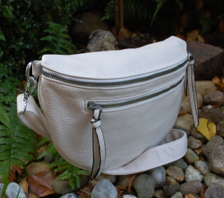 Biela ľadvinka strieborné kovanie zipsy