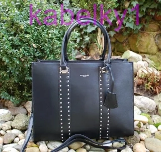 Kabelka čierna strieborné nity DAVID JONES