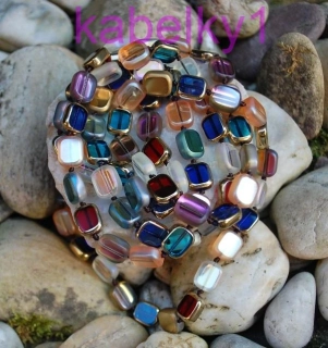 Náhrdelník farebné sklo v zlatom kove 