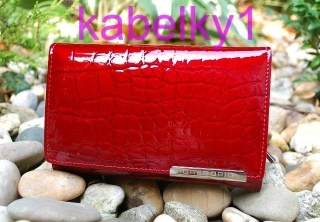 Dámska červená peňaženka lakovaná GREGORIO 