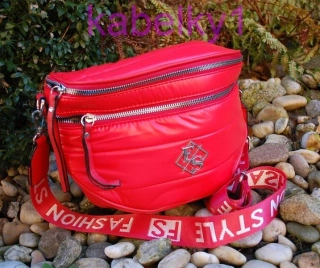 Kabelka červená strieborné zipsy červeno biele ramienko