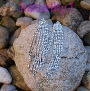 Náušnice štrasové spoločenské strieborná farba brúsené sklo