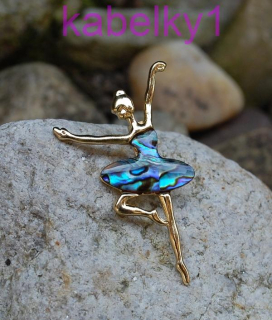 Brošňa MONA baletka zlatá zelené šaty