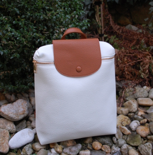 Batoh biely hnedý krátka rúčka látkové ramienka