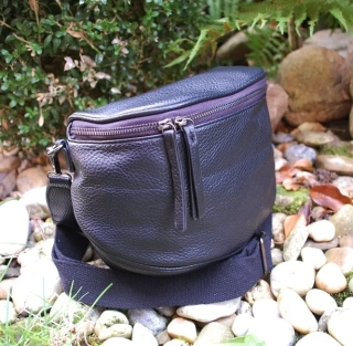 Kabelka čierna matná čierny zips 