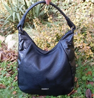 Kabelka čierna crossbody strieborné kovanie