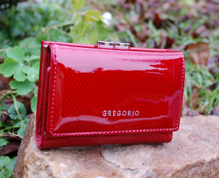 Dámska červená lakovaná luxusná kožená peňaženka GREGORIO