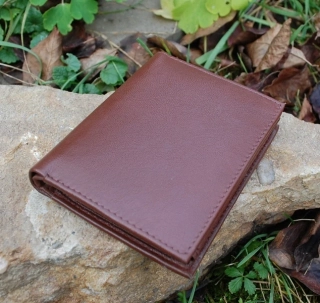 Pánska hnedá kožená peňaženka 