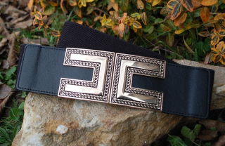 Opasok čierny pružný zlatá pracka 