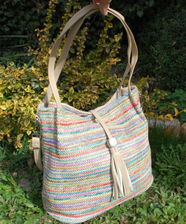 Kabelka farebná dve rúčky strieborné kovanie